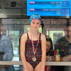 Pięć medali klasy drugiej pływackiej